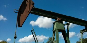 Crude Price FintechZoom: Latest Trends & Market Insights